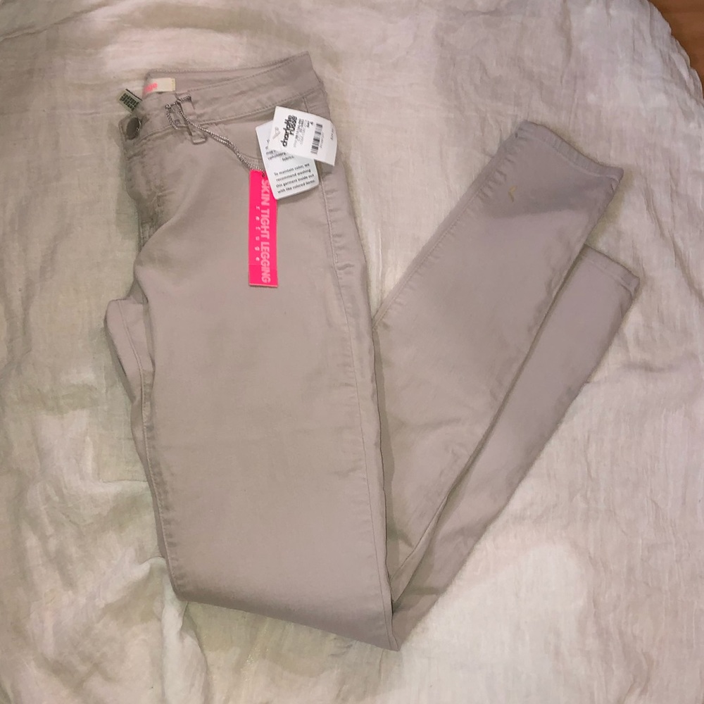 Charlotte Russe Jean Legging